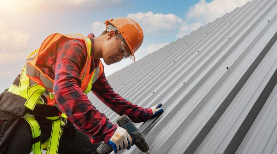 Professional Emergency Roof Repairs services in Nadeau, MI